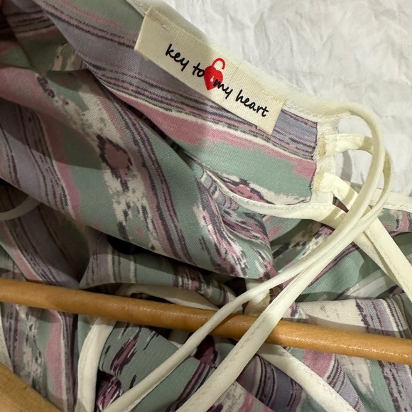 Key To My Heart Dress Size: Large - Picture 3 of 4